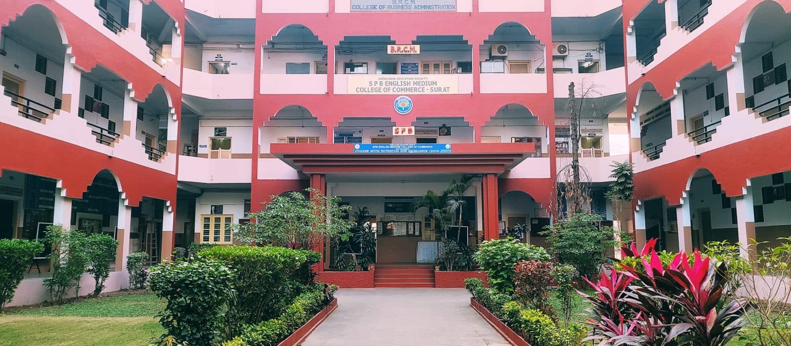 SPB English Medium College of Commerce